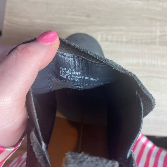 Dolce Vita Zabie Suede Platform Pull On Sneaker Booties - Picture 7 of 9